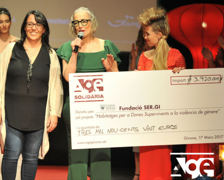 II Desfilada Solidària AGE: 3.920€ recaptats per a víctimes de violència masclista.